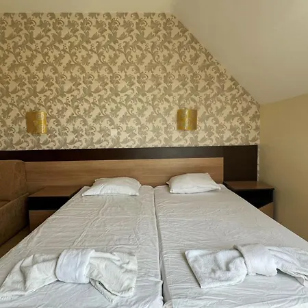 Apartament Bratanov Iris Studio *